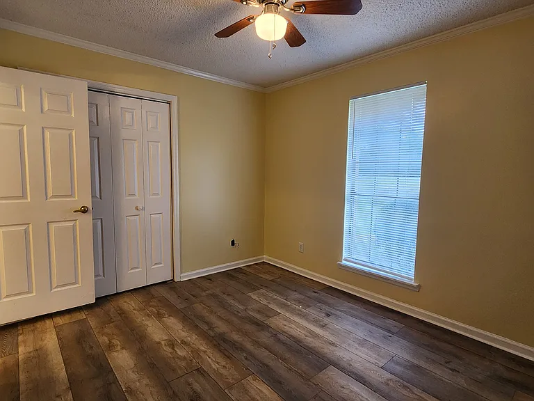 902 Phoebe Rd — Photo 9