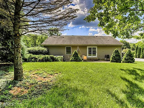 4th image of 115 Clevenger Cir