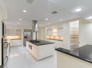8800 Woodway Dr APT 10, Houston, TX 77063