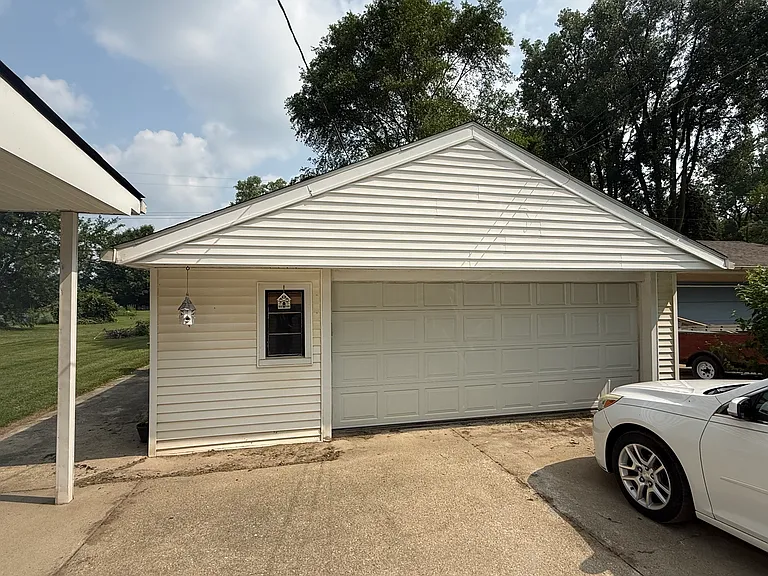 43740 Burtrig Rd — Photo 18