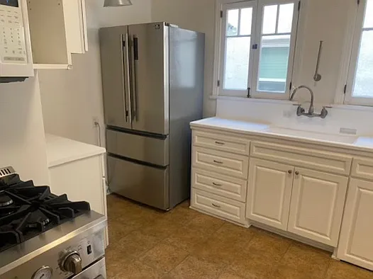 434 N Orange Grove Ave — Photo 10