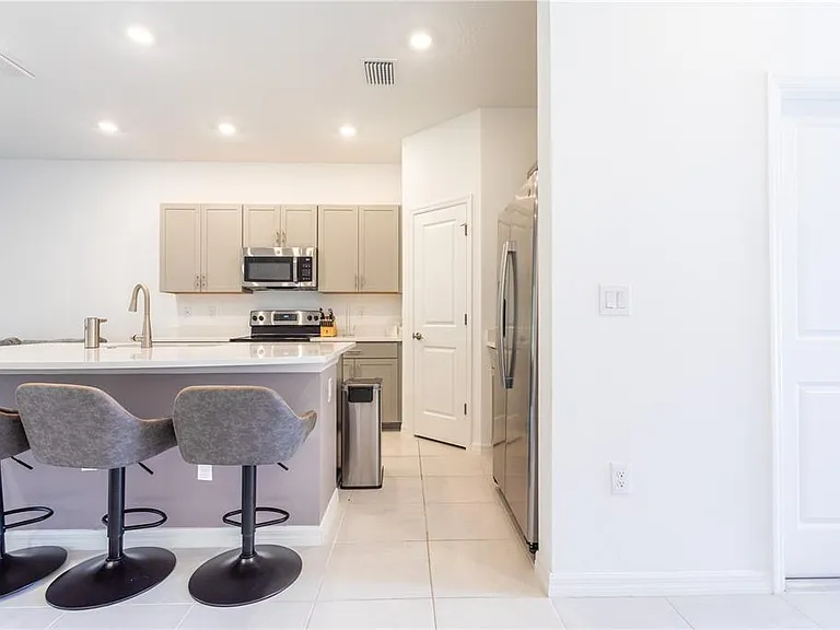 8473 Lunar Skye St — Photo 11
