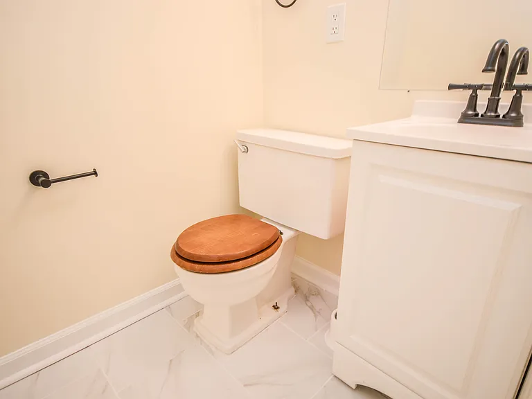 2034 Glen Ross Rd — Photo 29