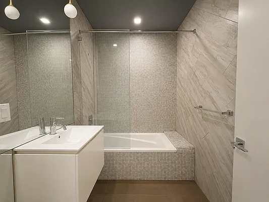 Bathroom, photo 1