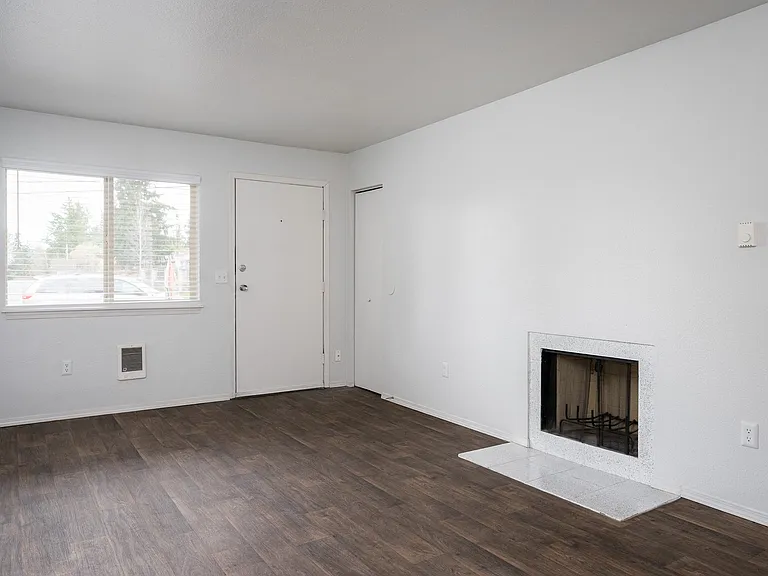 Kentwood Apartments — Photo 26