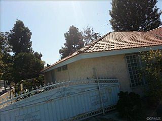 2nd image of 2202 W Flora St