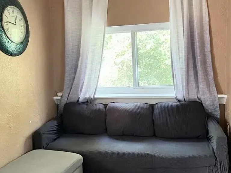 41 Sylvia Ave #2 — Photo 2