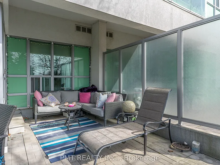 60 Fairfax Cres #111 — Photo 21