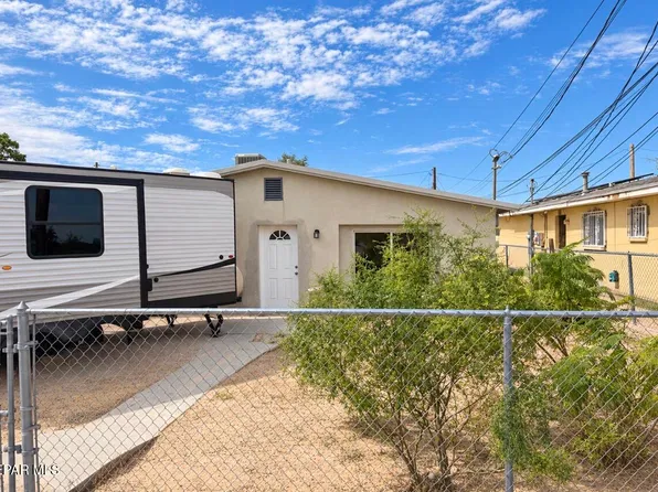 6791 3rd St, Canutillo, TX 79835