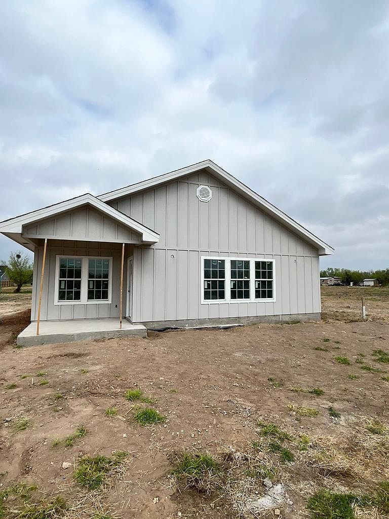 437 David St, La Pryor, TX 78872 Zillow