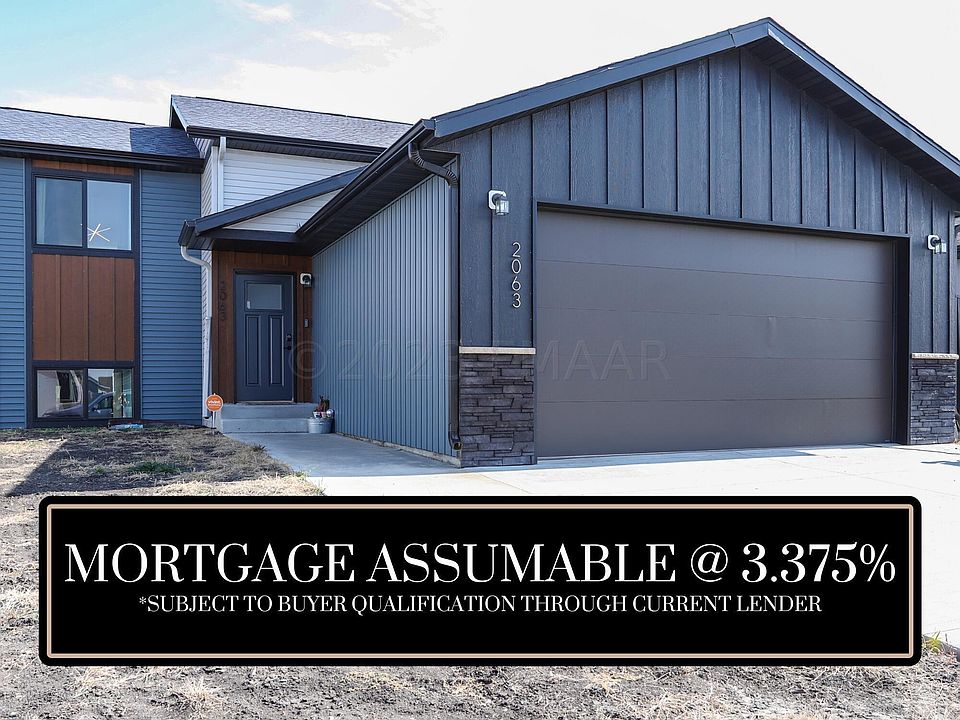 1st image of 2063 11th St W
