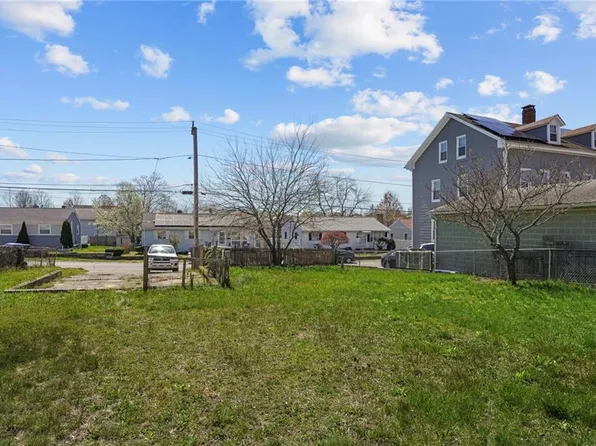 80 Sherwood St, Providence, RI 02908