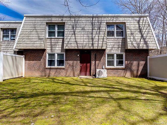 2nd image of 61 Dover Ct #E