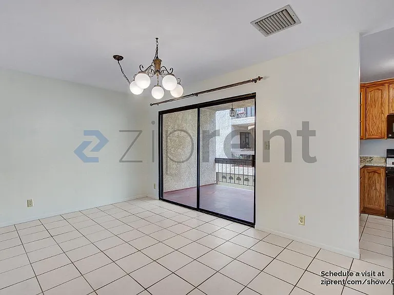 320 McHenry Rd #10 — Photo 8