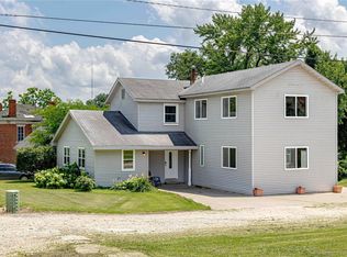 109 N 4th St, Clarksville, MO 63336