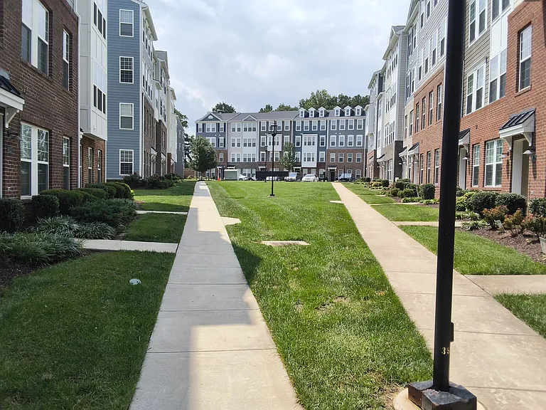 8129 Wistar Creek Mews #B — Photo 2