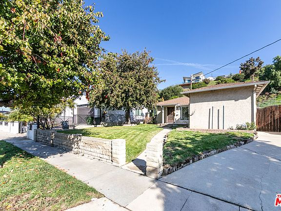 2nd image of 8422 Glencrest Dr