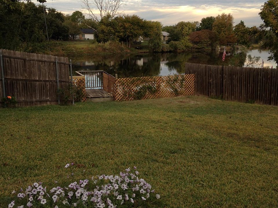 backyard view and lake access