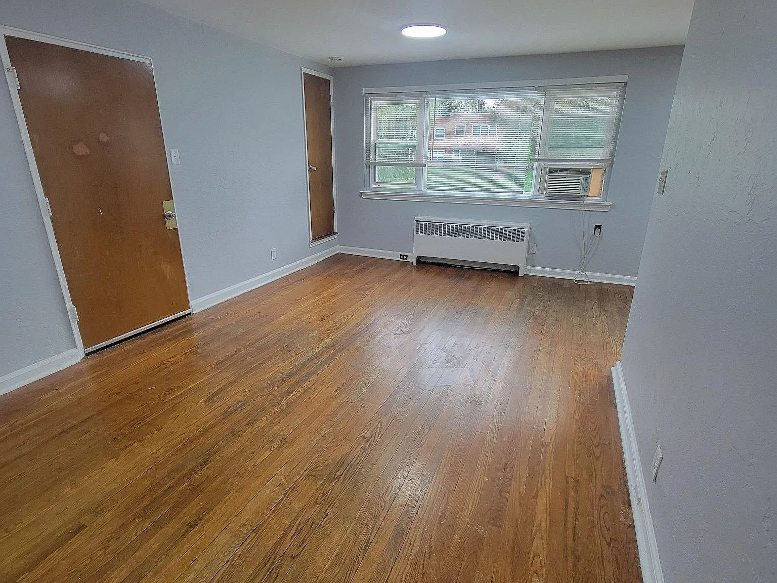 2 bed, 1.0 bath, 2086 sqft, $1,650 — Photo 4