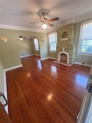 1 bed, 1.0 bath, 885 sqft, $1,300 — Photo 3