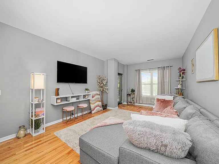 1st image of 1155 W Roosevelt Rd Unit 210