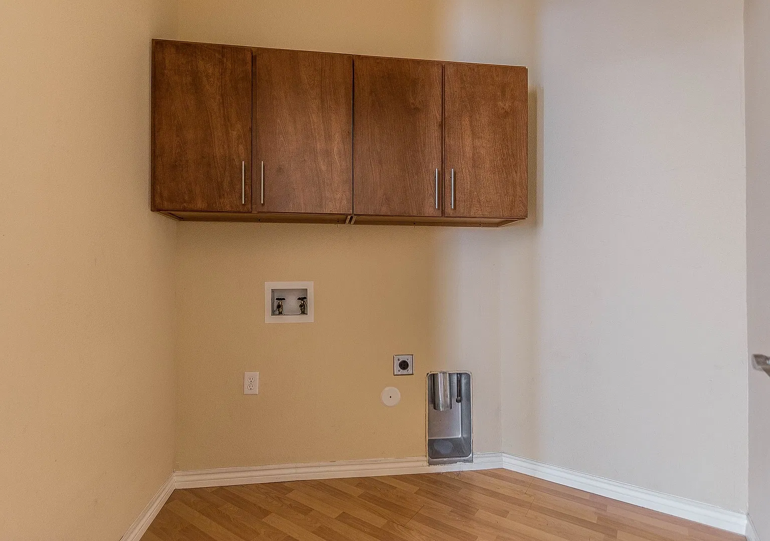 Beautiful 3 bedroom 2 bath Home Located in Northeast El Paso — Photo 2