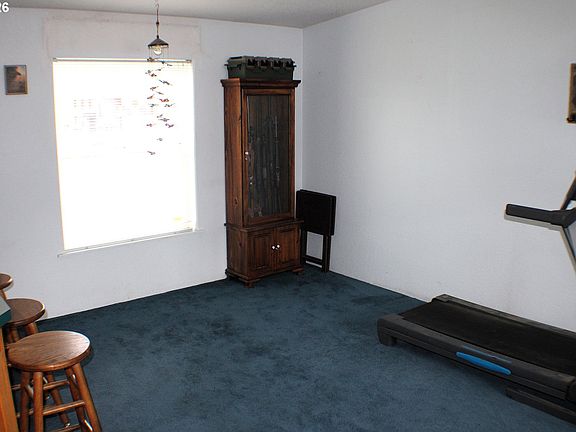 5th image of 1477 NW Eden St