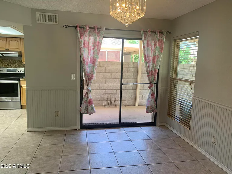 1608 N Calle Cir — Photo 11