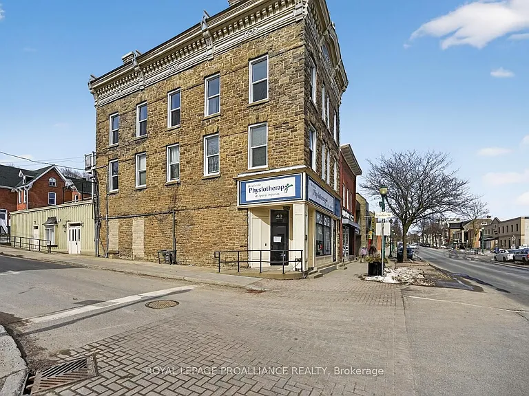 2 King St E #42 — Photo 1