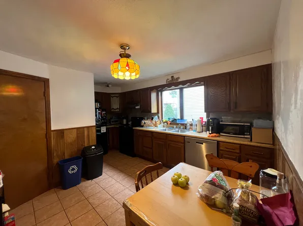 102 W Adams St #2F, Somerville, MA 02144