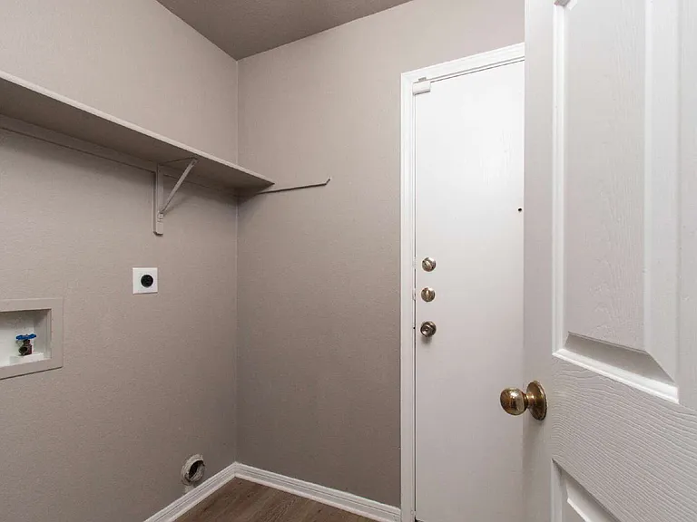 4004 Bull Run Dr — Photo 21