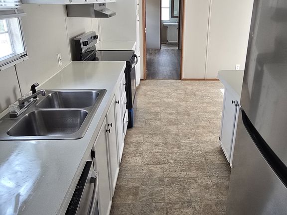 2nd image of 518 Shirley Dr