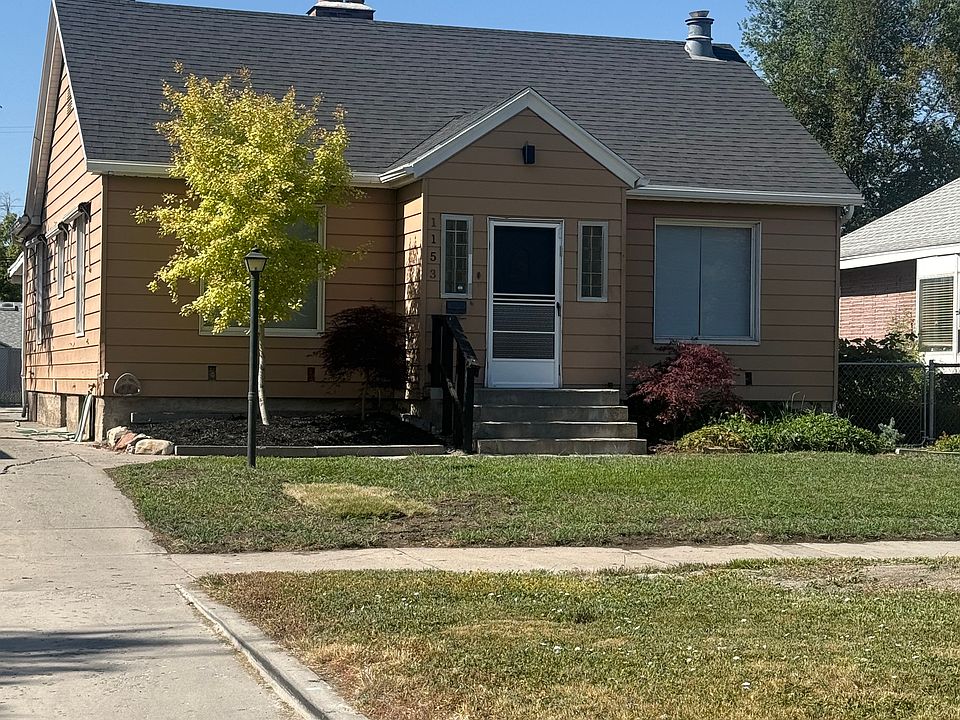 FRONT OF HOUSE