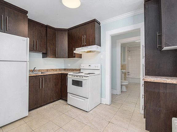 3rd image of 263 Saint Andrew St