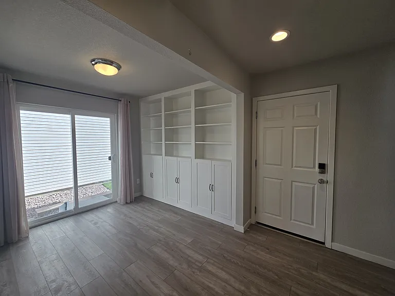 5772 Tramore Ct — Photo 2