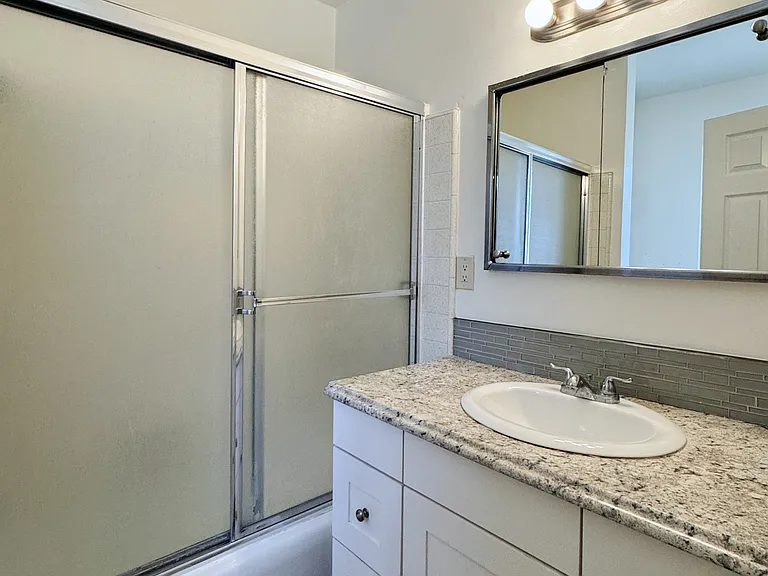 5045 Rosemead Blvd #12A — Photo 15