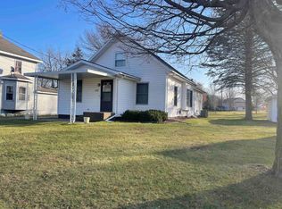 112 W 4th St, Gillett, WI 54124