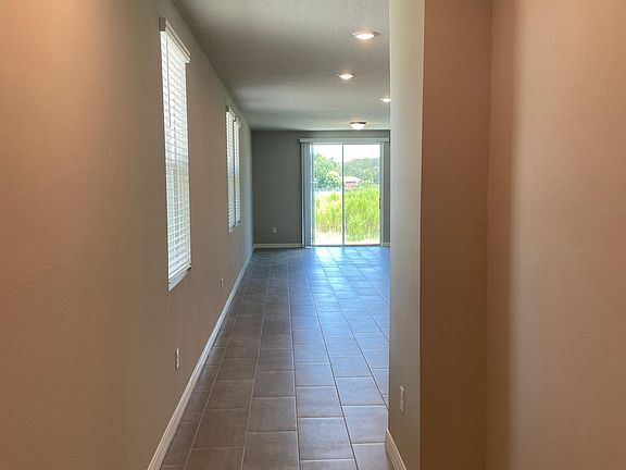 3rd image of 3307 Fresno Pl