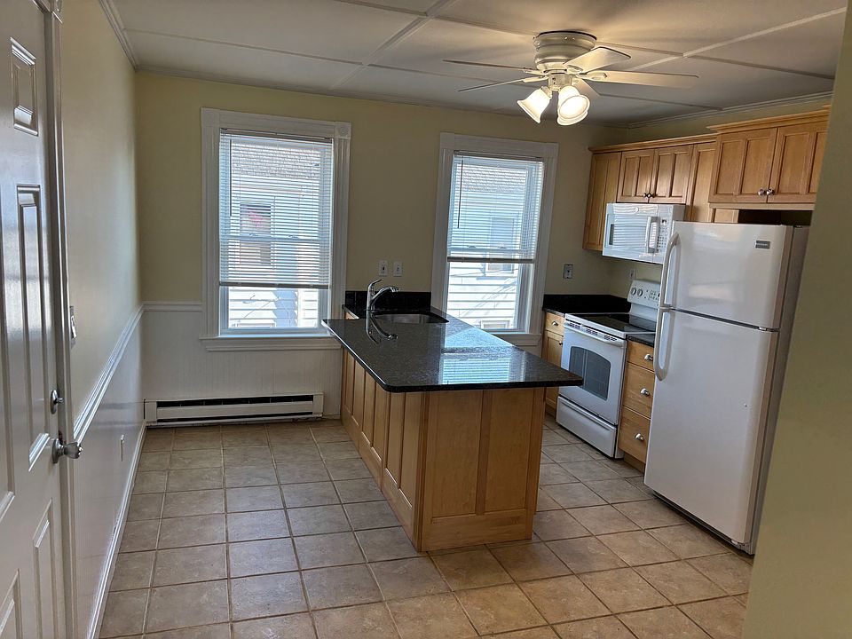 1st image of 18 Nelson St #2