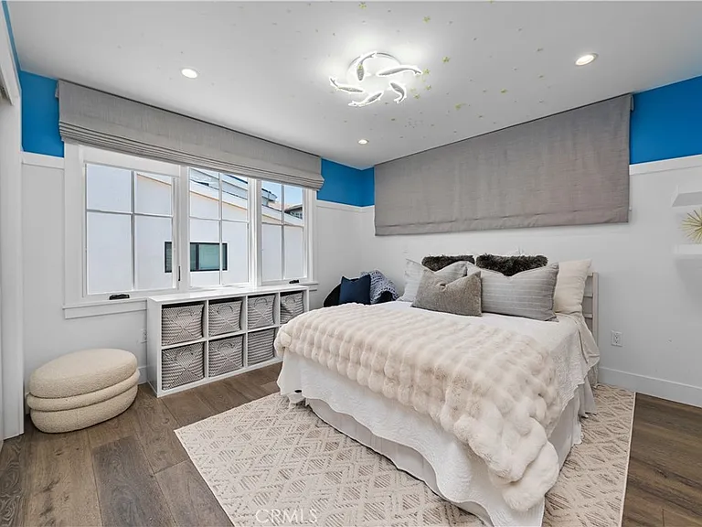 2037 E Ocean Blvd — Photo 22