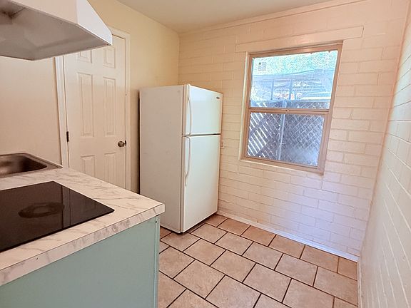 5th image of 232 W Flores St #11331929