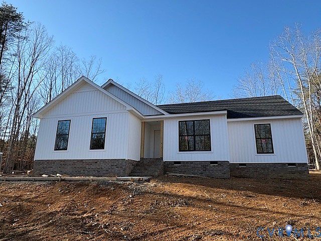 1st image of 883 Pinehurst Dr