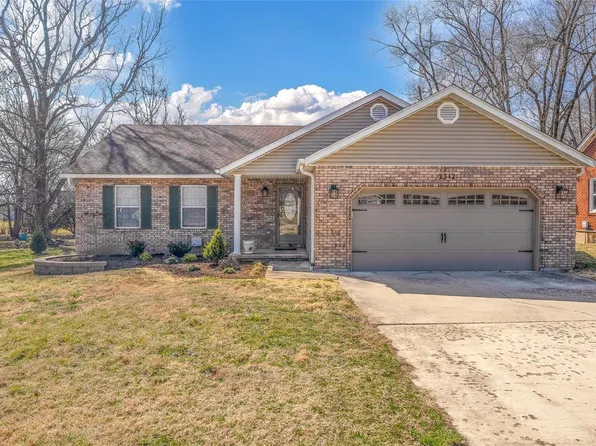 2312 E 5th St, Washington, MO 63090