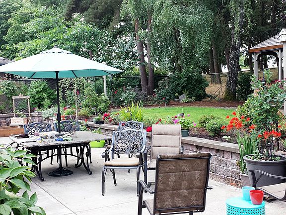 BACK YARD-PATIO