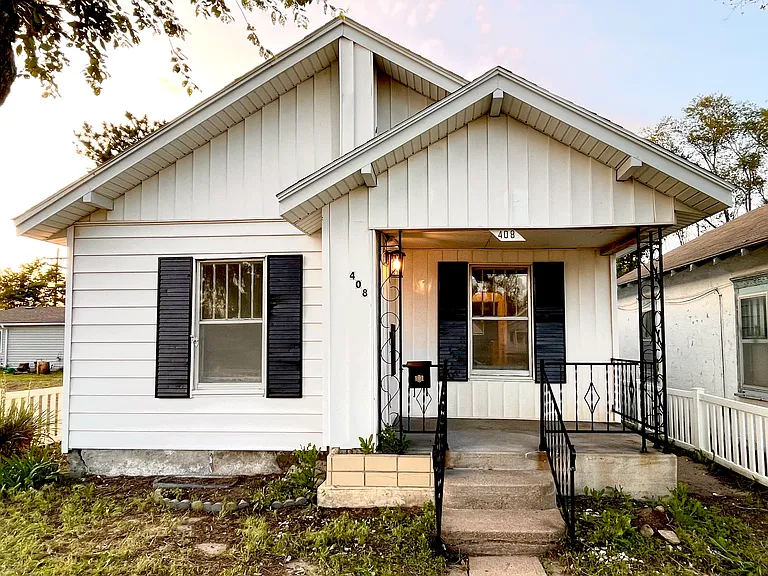 408 E Carpenter St — Photo 1