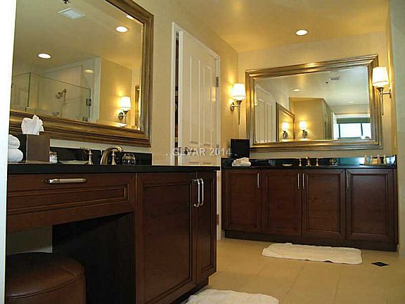 5th image of 125 E Harmon Ave #801
