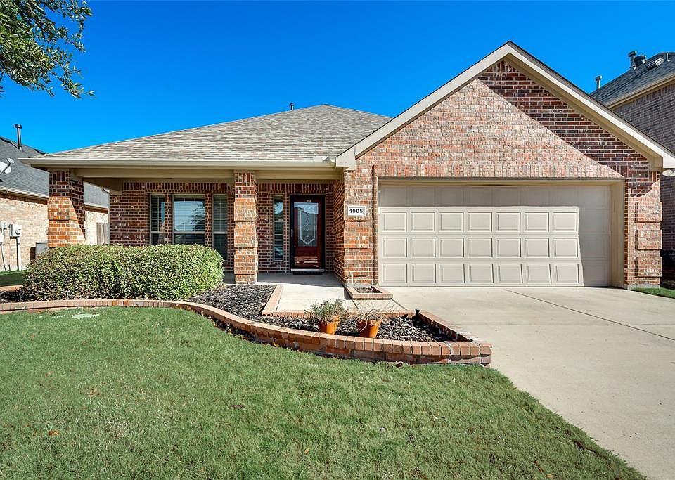 1st image of 1005 Golden Bear Ln