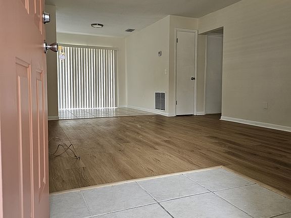 2nd image of 764 E Magnolia Ave