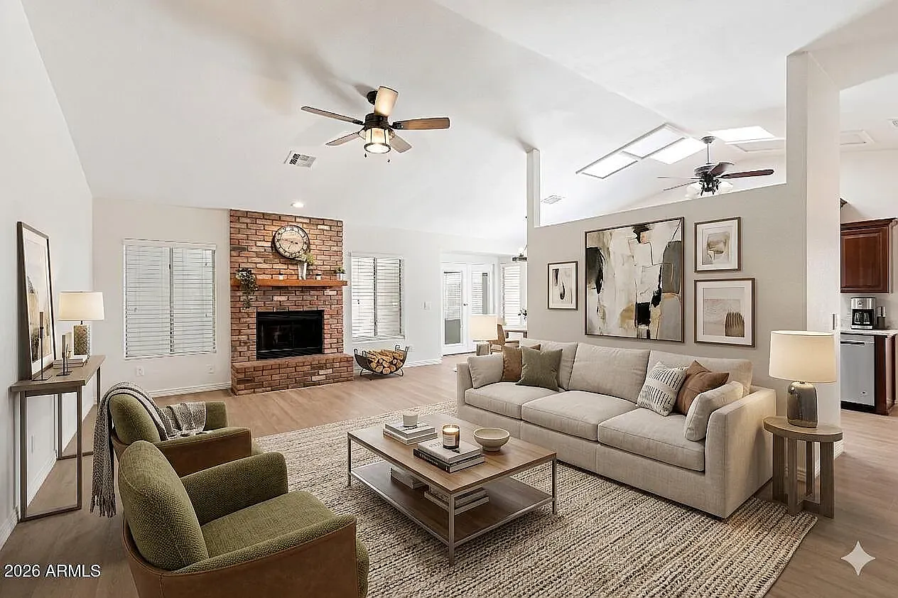 5 bed, 2400 sqft, $3,280 — Photo 1