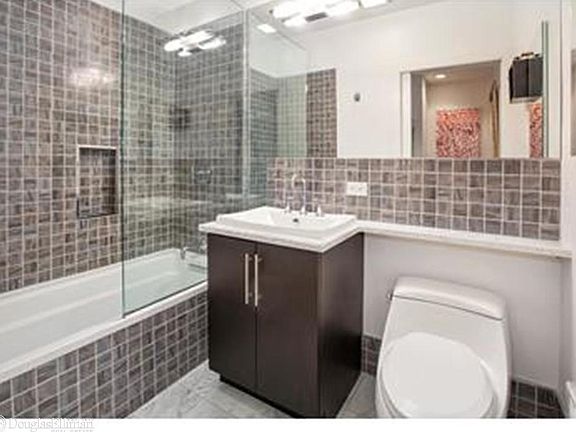 4th image of 221 W 148th St #2B
